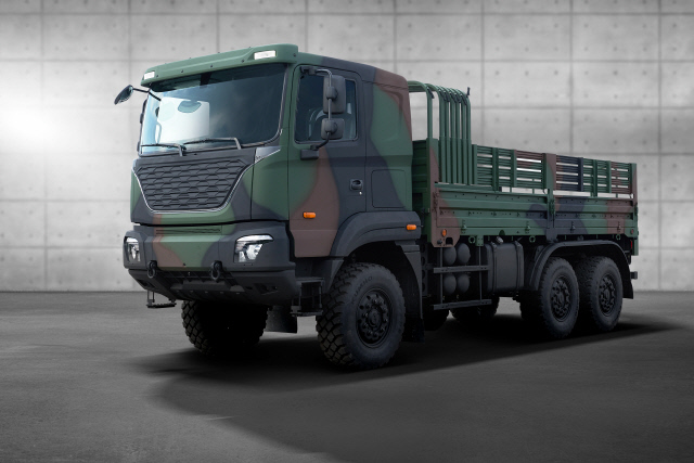 기아 중형표준차(KMTV, Kia Medium Tactical Vehicle) 5톤 모델. 기아 제공